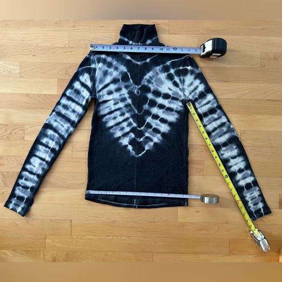 ✌️Psychedelic Groovy Long Sleeve Charcoal/White Tie Dye Free People/We The Free - Picture 6 of 15